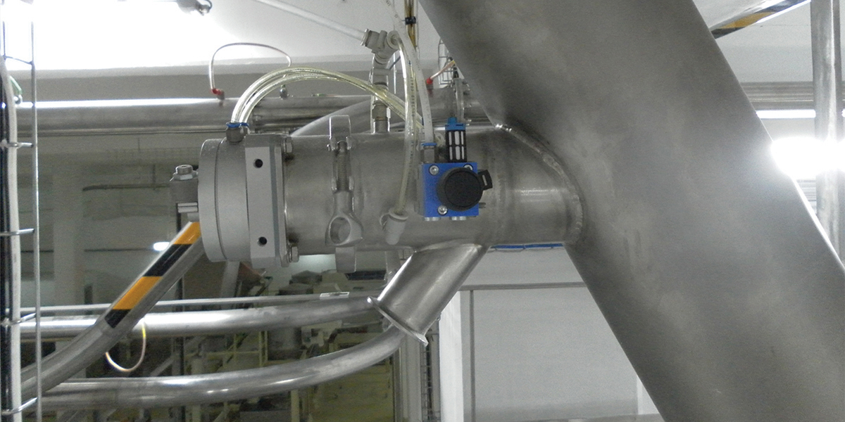 GSV sampling valve enables media extraction without production interruption, suitable for food, pharmaceutical, chemical, and manufacturing processes, installable directly onto reactors and hoppers.