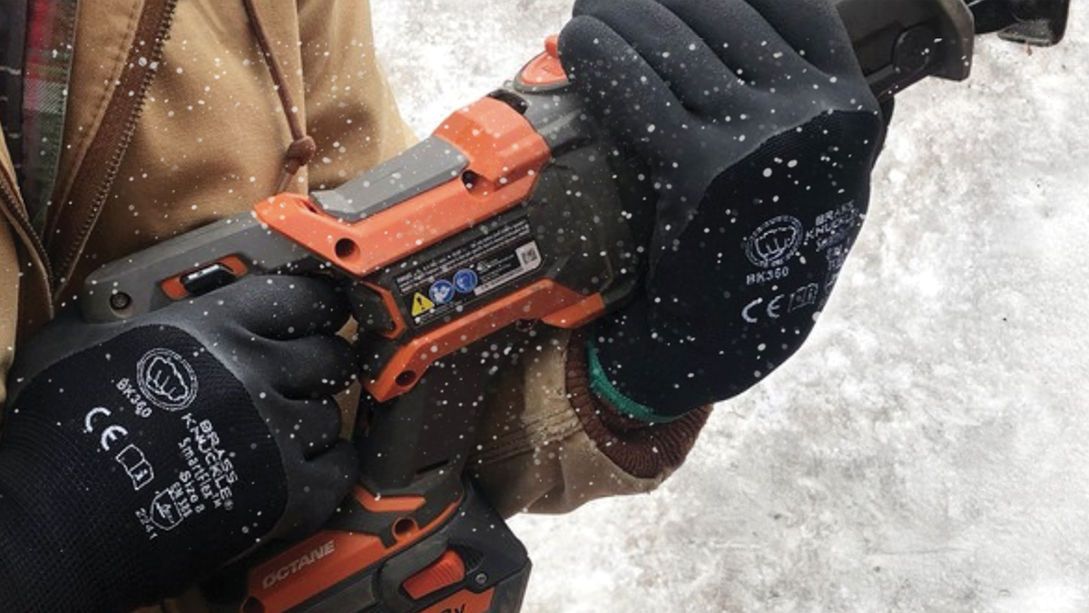 Gloves Protect Hands During Cold-Weather Work