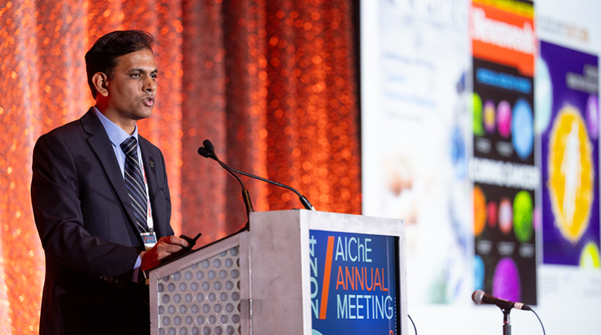 Ashish Kulkarni of UMass Amherst received AIChE’s 2024 Langer Prize for Innovation and Entrepreneurial Excellence. In an associated lecture at the 2024 AIChE Annual Meeting, Kulkarni described his work in immuno-oncology for early-stage detection of ovarian cancer.